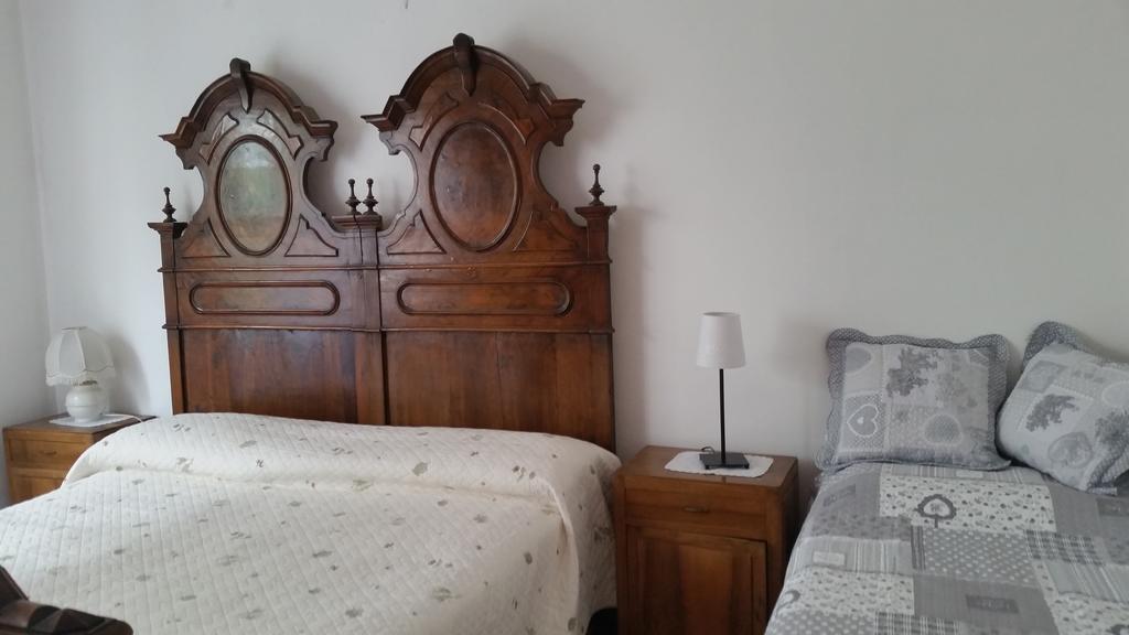 Apartment Iseo Lake Sale Marasino Quarto foto